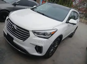 Hyundai Santa Fe 2017 White
