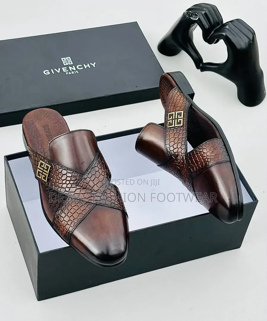 Stylish Givenchy Men’s Shoes (Half Quality)