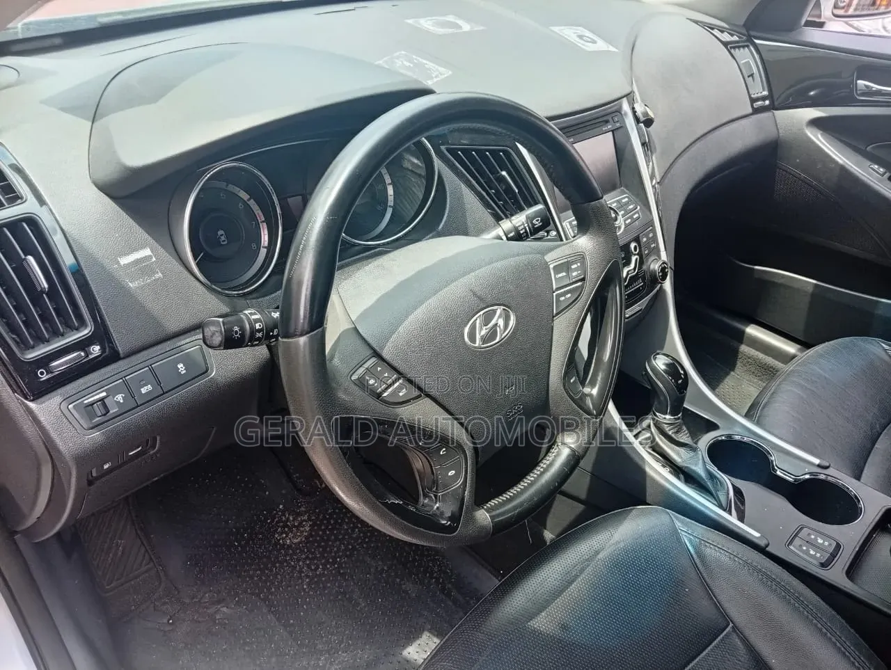 Hyundai Sonata 2012 Silver