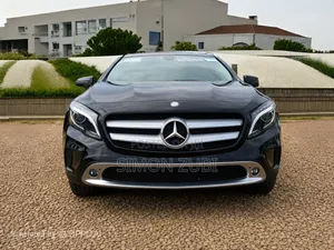 Mercedes-Benz GLA 250 2016 Black