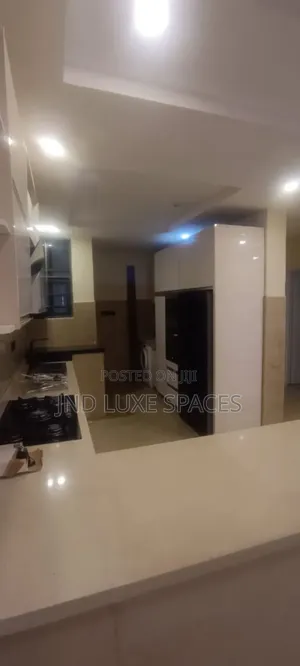 4bdrm Apartment in Victoria Island for rent