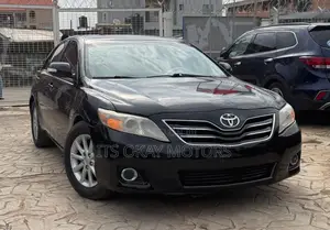 Toyota Camry XLE V6 4dr Sedan (3.5L 6cyl 6AM) 2009 Black