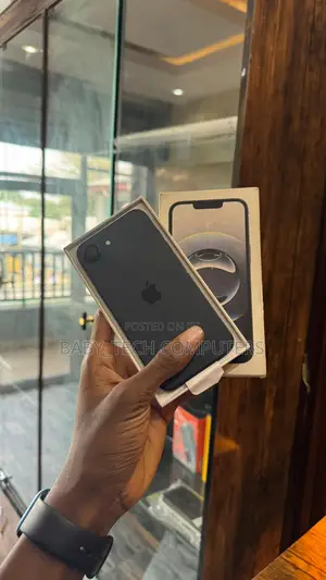Apple iPhone 16e 128 GB Black