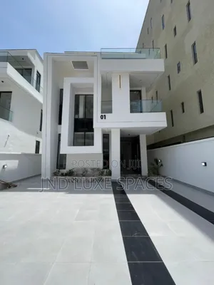 Contemporary 5bedroom Fully Detached Duplex for Sale.