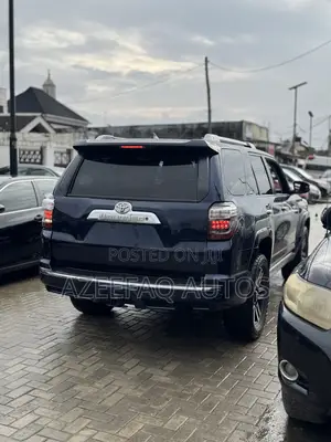 Toyota 4-Runner Limited 4x4 2018 Blue