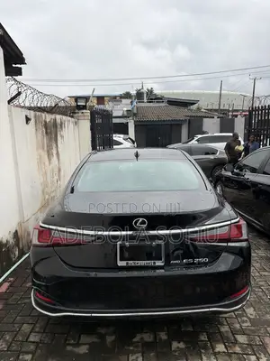 Lexus ES 250 Luxury 2021 Black