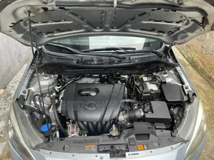 Toyota Yaris 2018 Silver