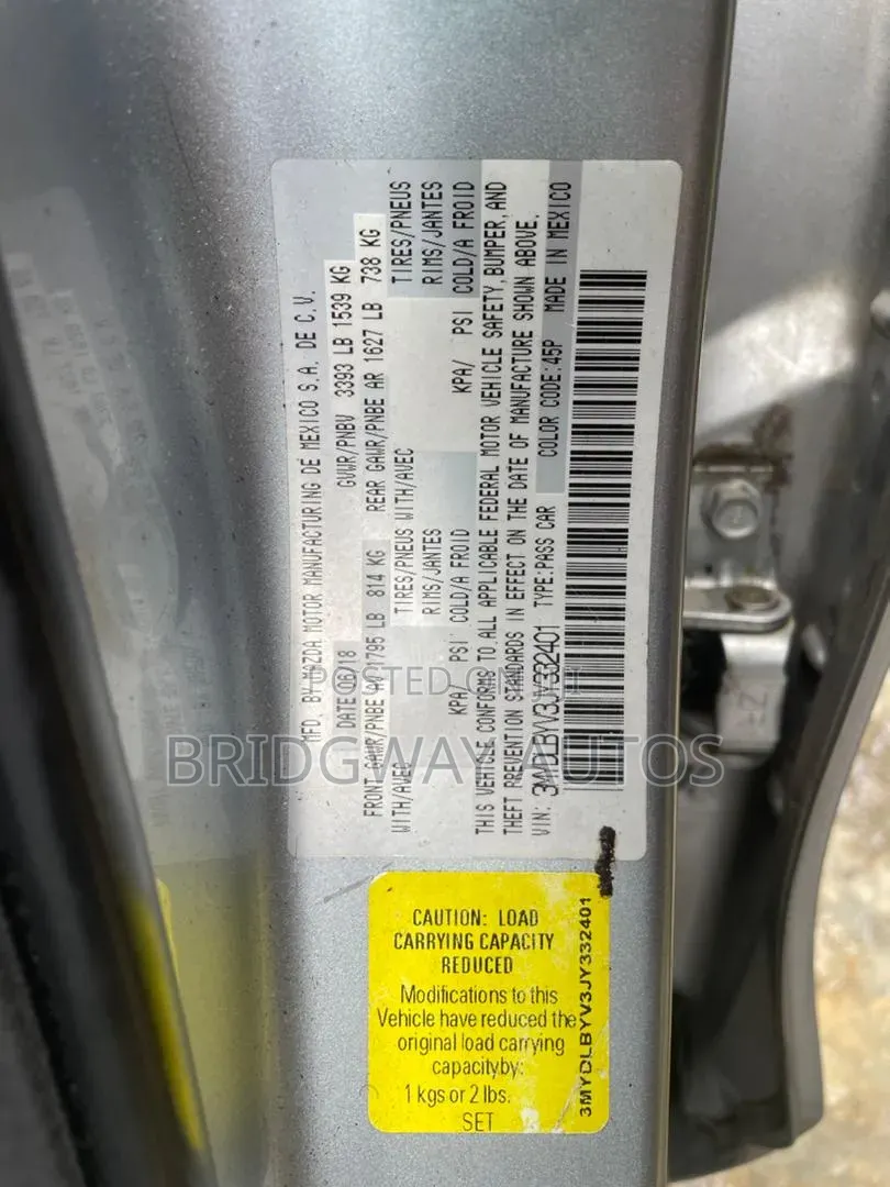 Toyota Yaris 2018 Silver