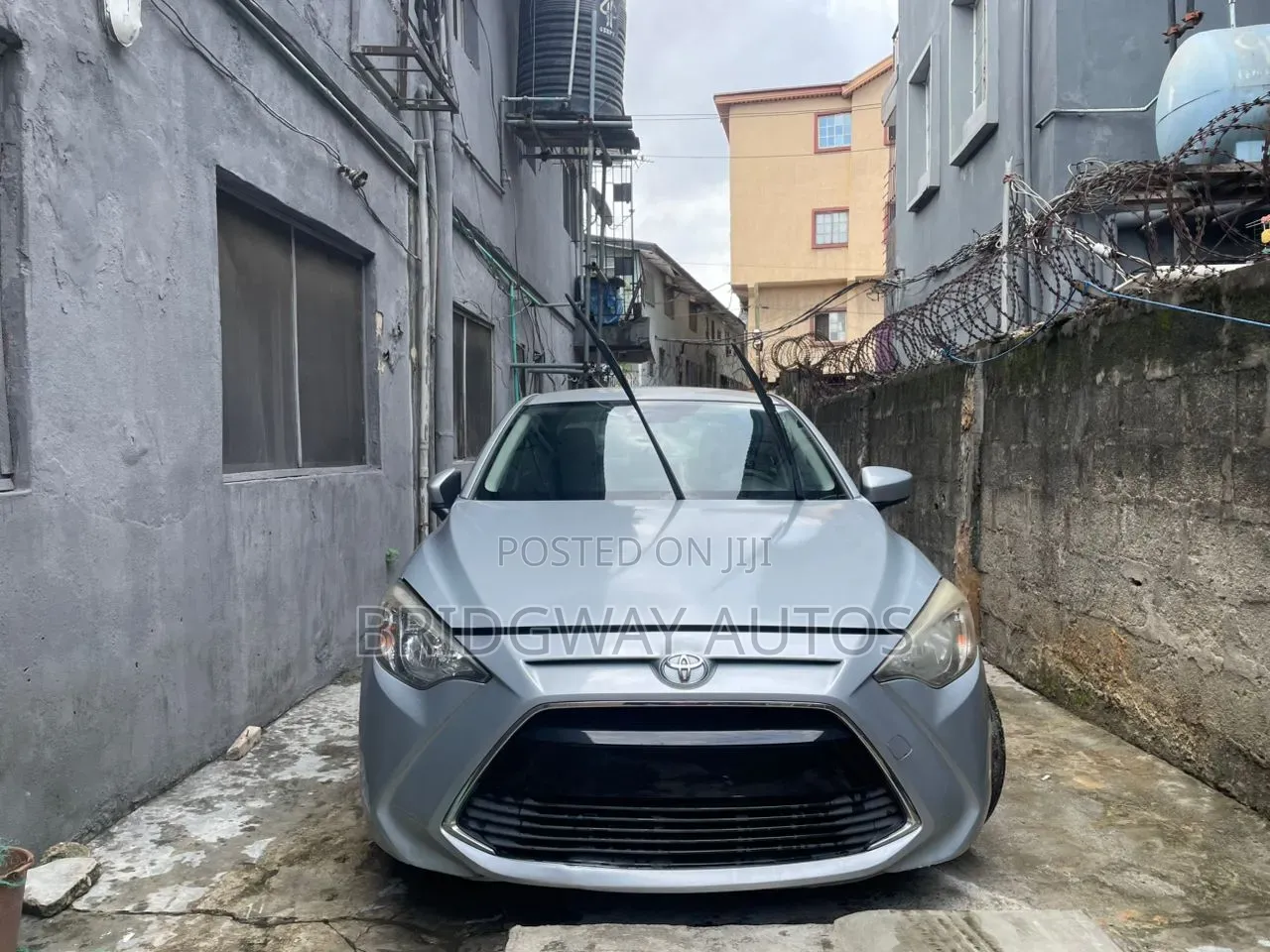Toyota Yaris 2018 Silver