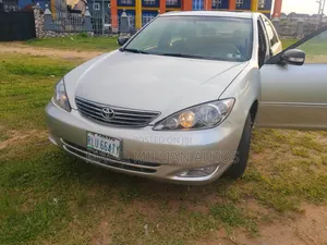 Toyota Camry 2005 Silver