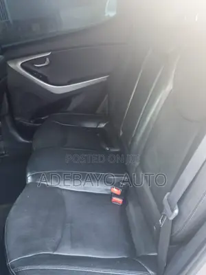 Hyundai Elantra Limited Sedan FWD (1.8L 4cyl 6A) 2013 Beige