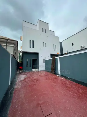 4bdrm Duplex in Berger for sale