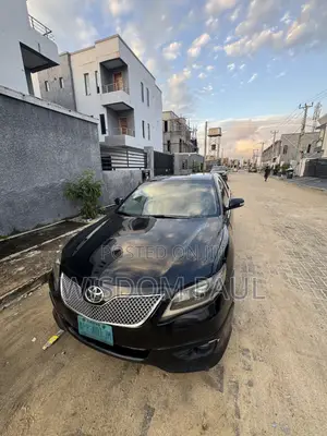 Toyota Camry SE 4dr Sedan (2.5L 4cyl 6AM) 2010 Black