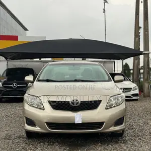 Toyota Corolla 2009 Gold