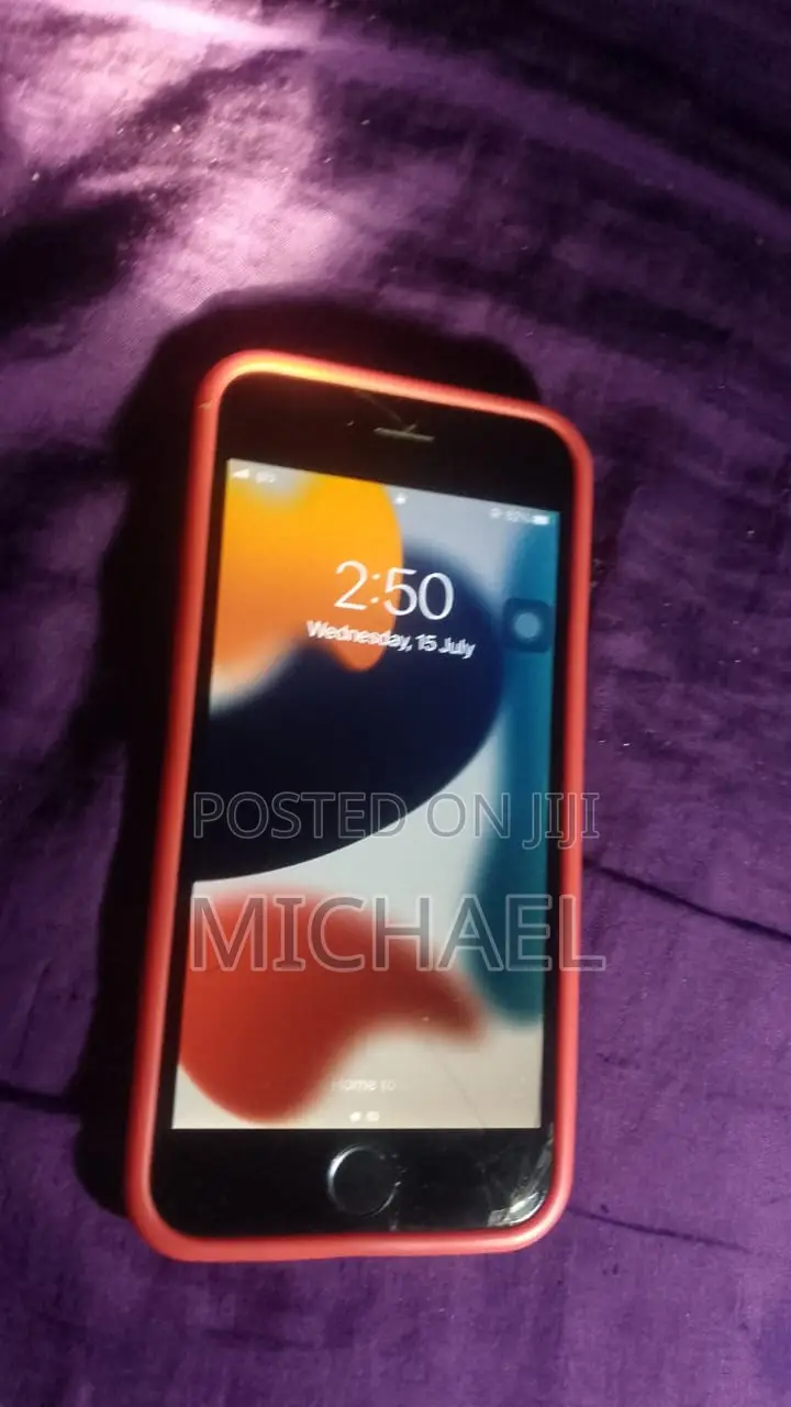 Apple iPhone 6s 16 GB White