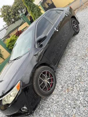 Toyota Camry SE 4dr Sedan (2.5L 4cyl 6A) 2013 Black