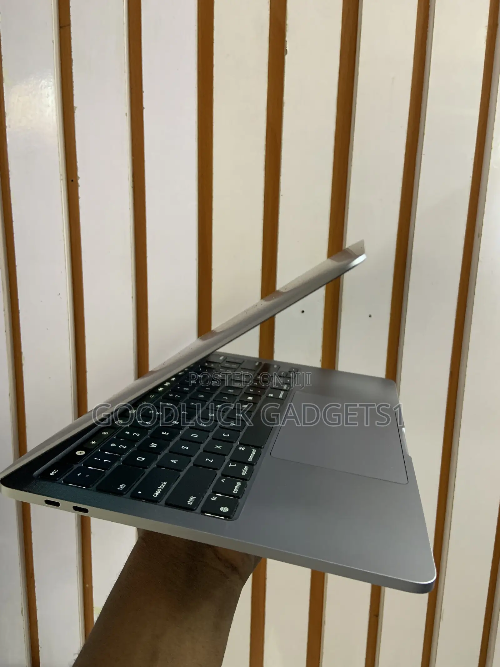 Laptop Apple MacBook Pro 2021 M1 32GB Apple M1 Pro SSD 1T