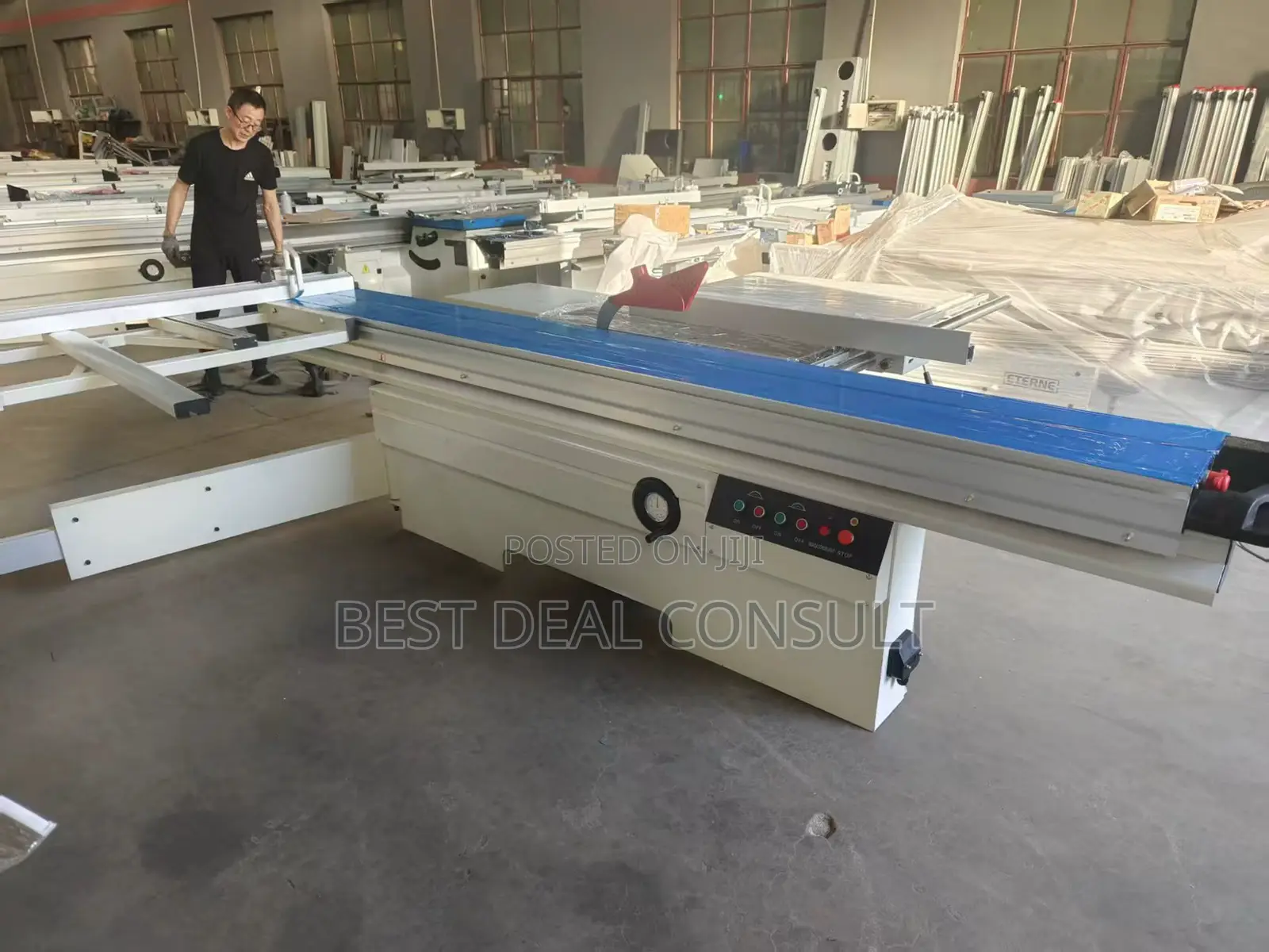 Industrial Sliding Table Precision Saw