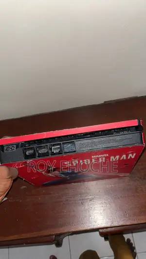 Ps4 (Play Station 4) Hacked With 8 Games and One Controller