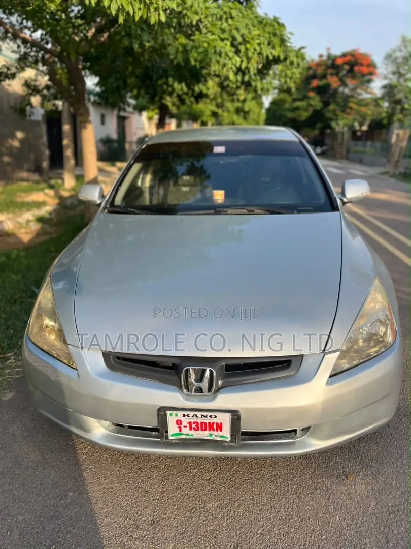 Honda Accord 2004 Silver