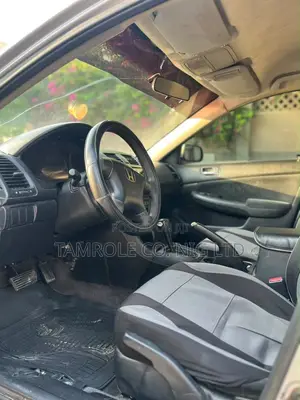 Honda Accord 2004 Silver
