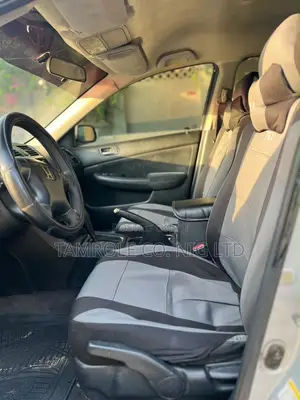 Honda Accord 2004 Silver