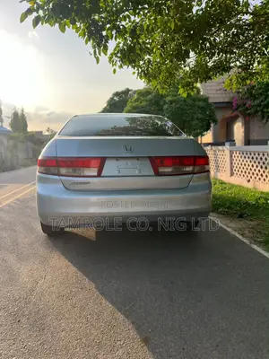 Honda Accord 2004 Silver