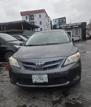 Toyota Corolla 2012 Gray