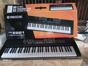 Yamasound PSR -E921 Complete 61 Keys for Learning Keyboard