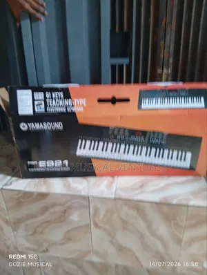 Yamasound PSR -E921 Complete 61 Keys for Learning Keyboard