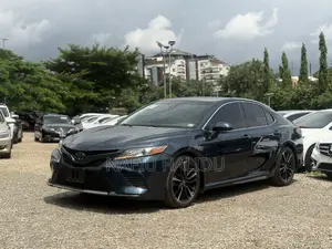 Toyota Camry 2019 Blue