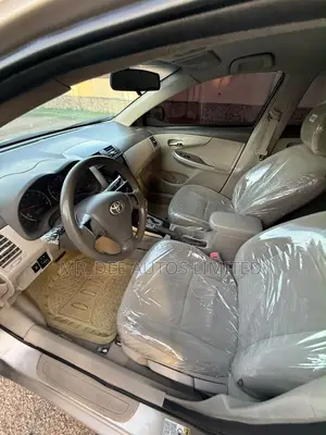 Toyota Corolla 2010 Gold
