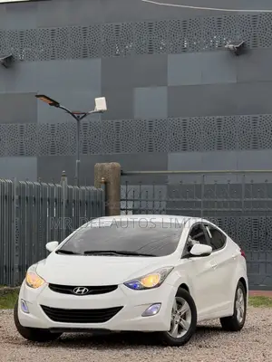 Hyundai Elantra 2013 White