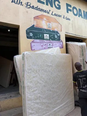 Strong Travelling and Student Bed