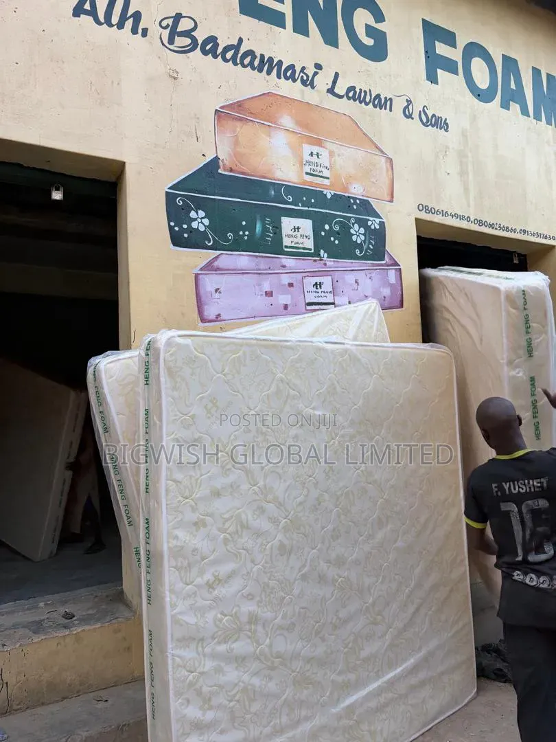 Strong Travelling and Student Bed