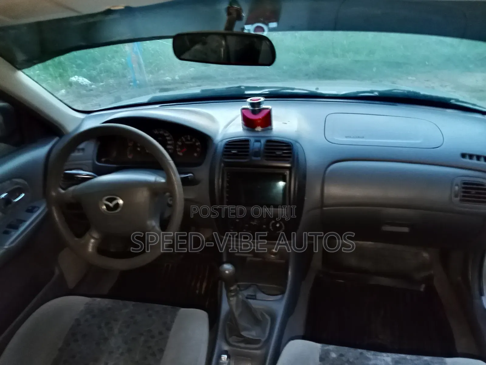 Mazda 323 2000 Silver
