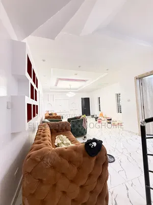 5bdrm Duplex in Chevron for rent