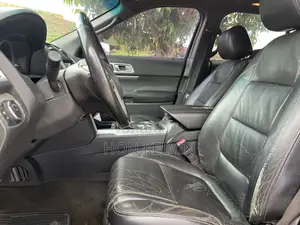 Ford Explorer XLT 4dr 4x4 (3.5L 6cyl 6A) 2011 Black