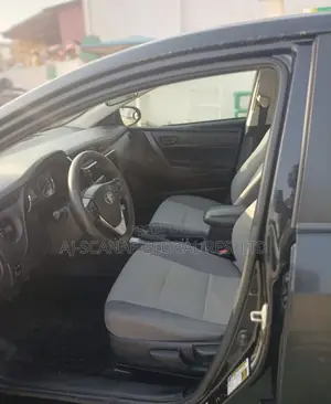 Toyota Corolla LE 4dr Sedan (1.8L 4cyl CVT) 2017 Black