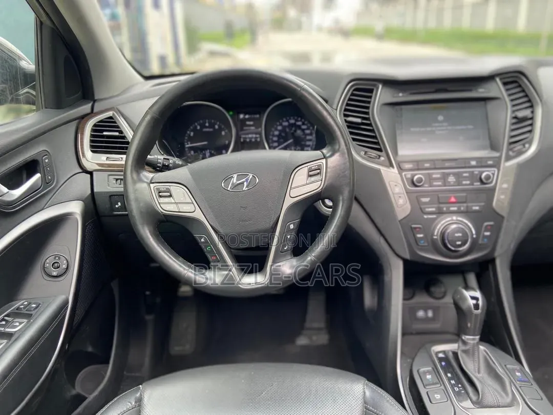 Hyundai Santa Fe 2017 Gray