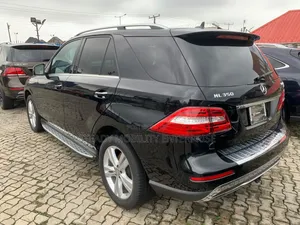 Mercedes-Benz M Class 2015 Black