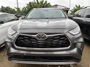 Toyota Highlander Platinum AWD 2020 Gray