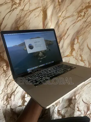 New Laptop Apple MacBook Pro 2017 16GB Intel Core i7 SSHD (Hybrid) 1T