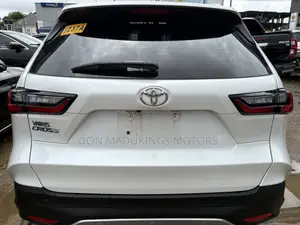 Toyota Yaris Cross 1.5 AWD 2024 White