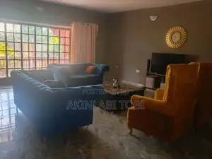 7 Seater Chair
