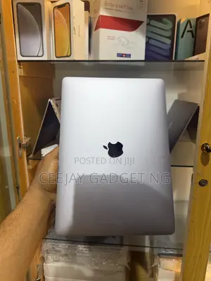 Laptop Apple MacBook Pro 2023 M2 16GB Apple M2 SSD 512GB