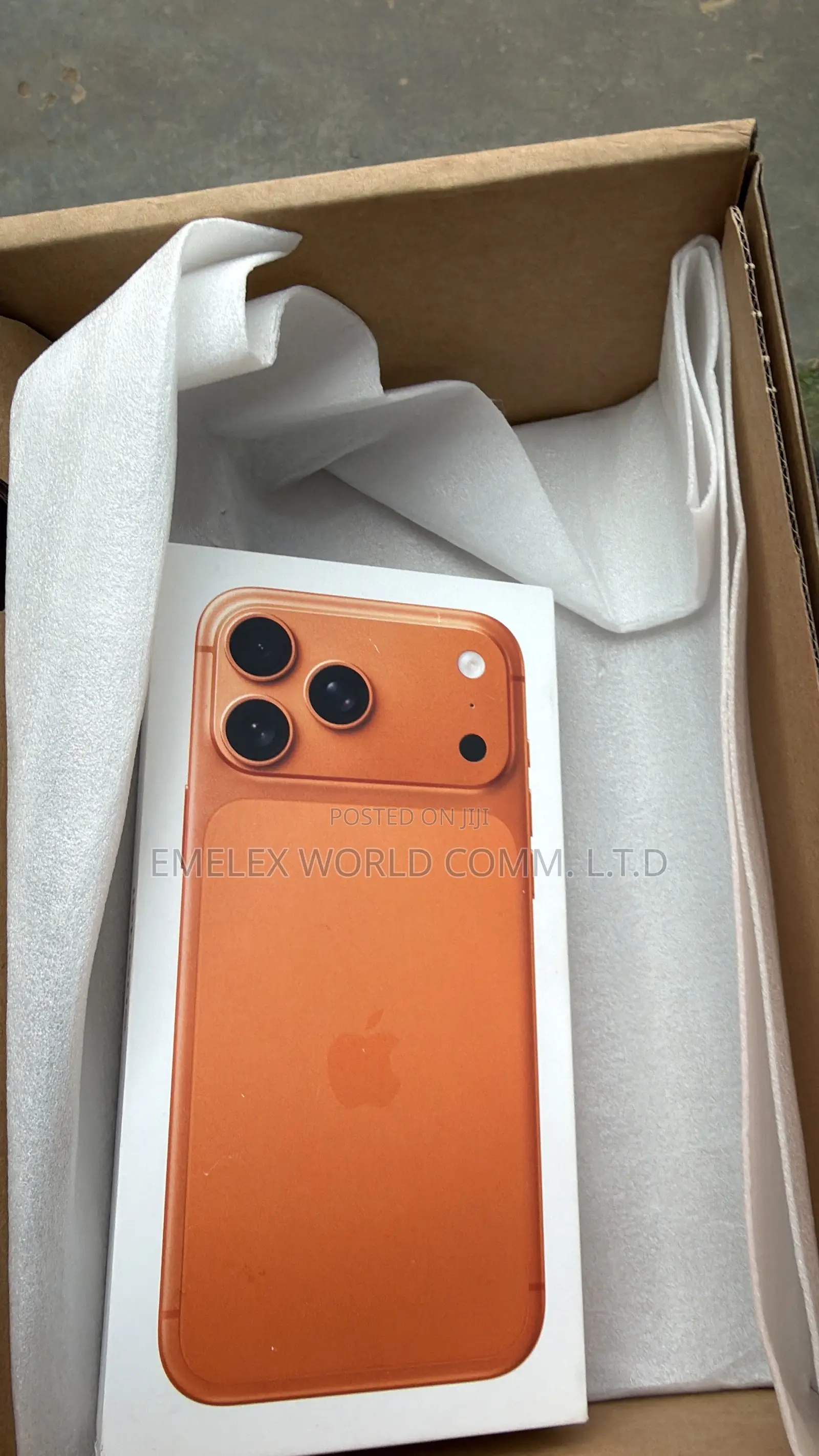New Apple iPhone 17 Pro Max 256 GB Orange