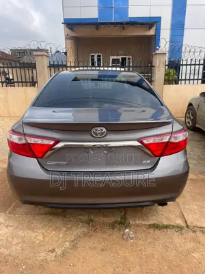 Toyota Camry SE 4dr Sedan (2.5L 4cyl 6A) 2015 Gray