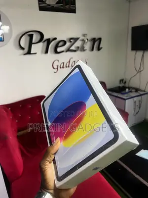 New Apple iPad 10.2 (2021) 128 GB Blue
