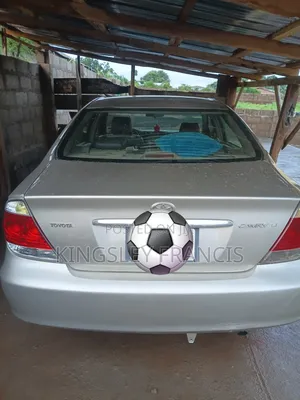 Toyota Camry 2006 Gold